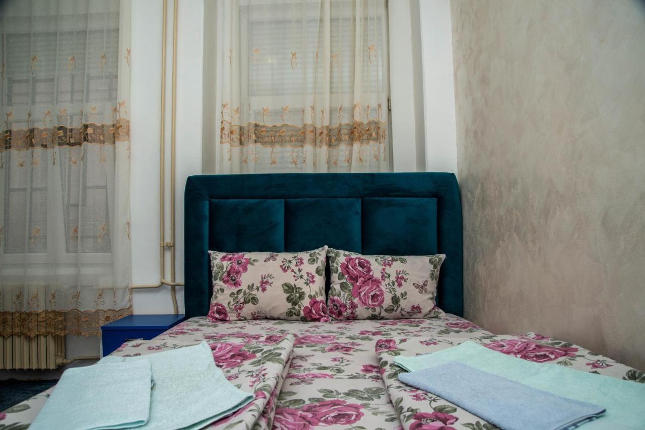 Sobe Sa Sopstvenim Kupatilom Private Rooms Bathroom In Center Novi Sad Luaran gambar
